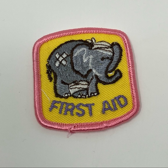Vintage Girl Scouts Patch - Picture 1 of 4
